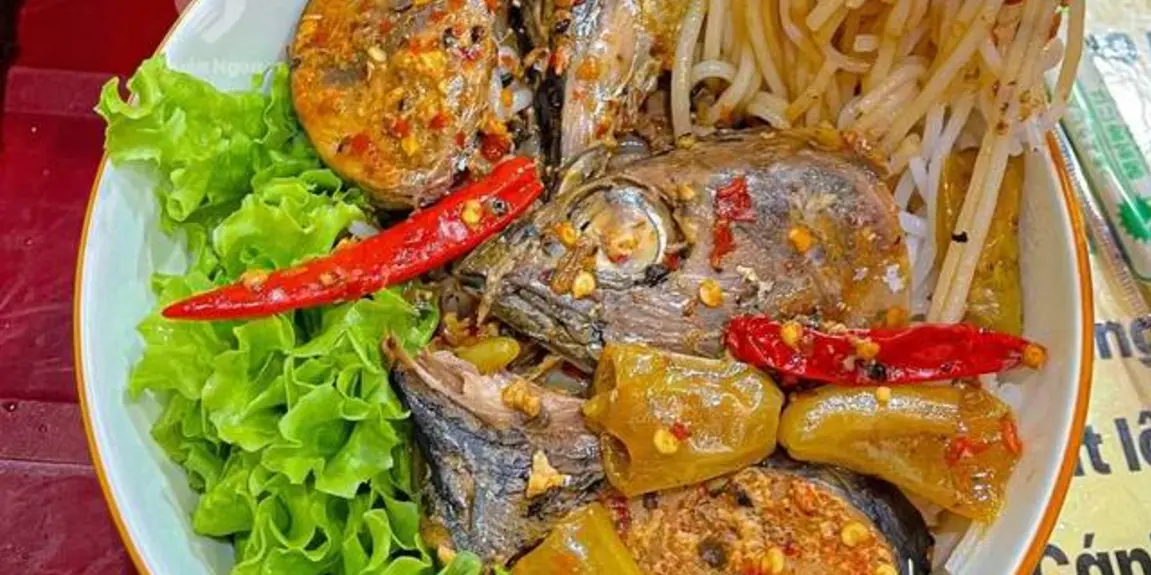 Ảnh bìa BÚN CÁ NGỪ CAY MIỀN TRUNG - Đường Số 2