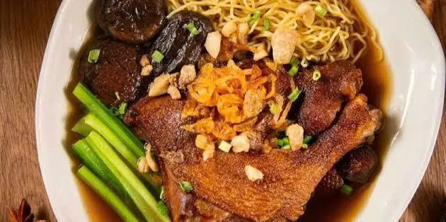 Ảnh bìa Mì Vịt Tiềm Bà Ngoại - Mì Vịt Tiềm & Mì Gà Rôty - Nơ Trang Long