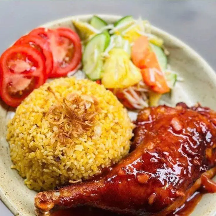 Ảnh bìa Cơm Mì Chị Béo - Cơm Gà & Mì Trộn - Phú Diễn
