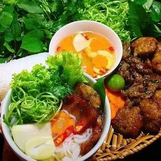 Ảnh đại diện Minh Quân - Bún Chả Hà Thành