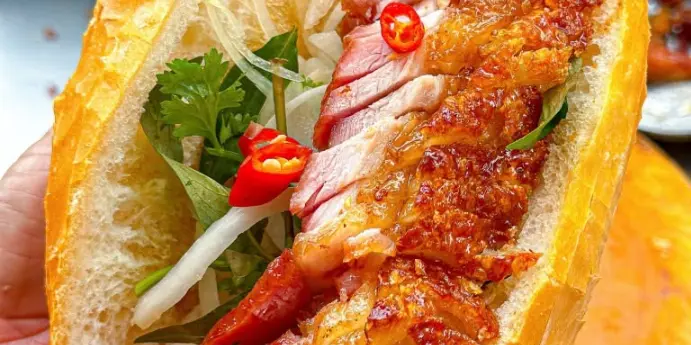 Ảnh bìa Hưng Phát - Bánh Mỳ Heo Quay - Trần Cung