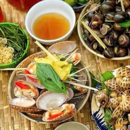Ảnh bìa Quán Dung Ốc - Phố Quỳnh Mai