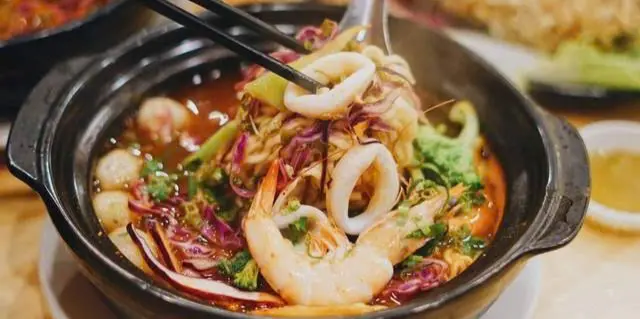 Ảnh bìa Mon - Trà Sữa, Mì Cay & Ăn Vặt - Lê Thúc Hoạch