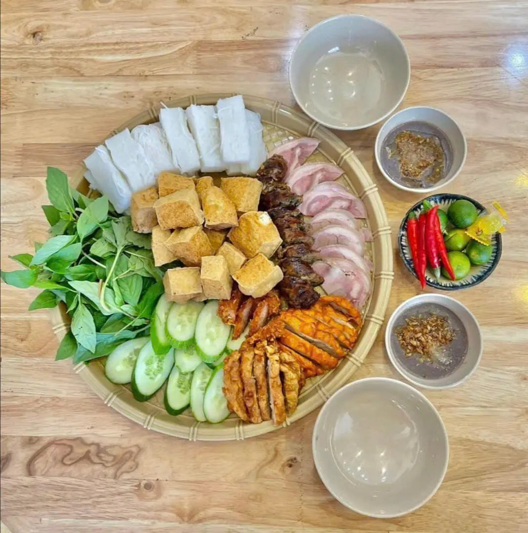 Ảnh bìa Bún Đậu Mắm Tôm Luci - Dương Thị Mười