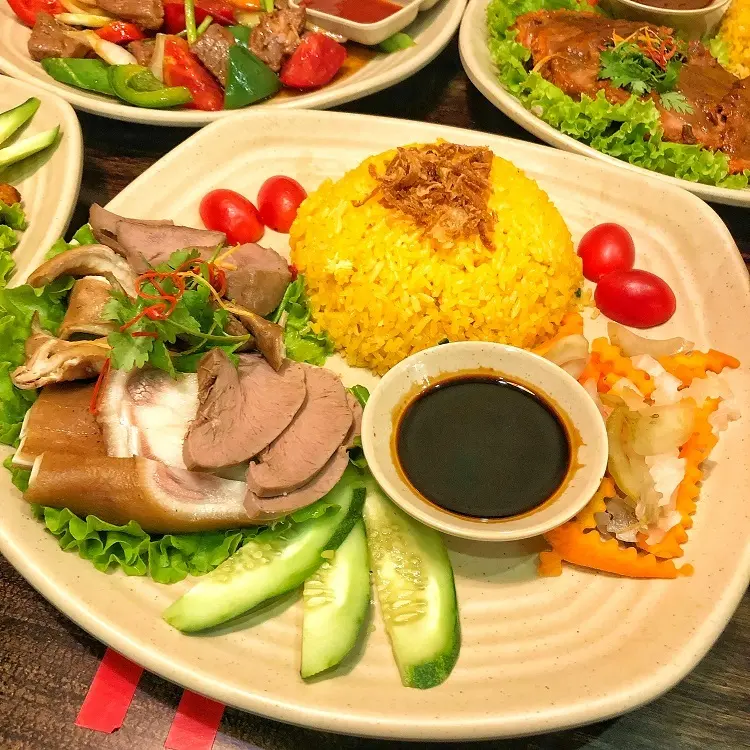 Ảnh bìa Quán Cơm Cô Loan - Chung Cư Bàu Cát 7