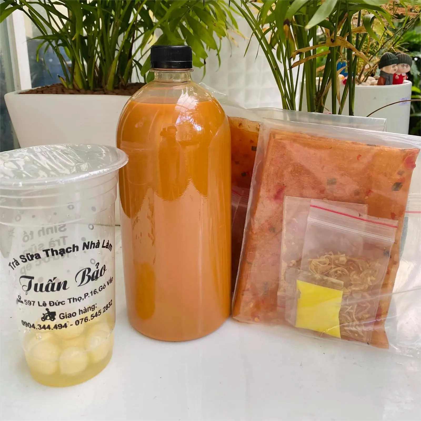 Ảnh bìa Tuấn Bảo - Trà Sữa & Bánh Tráng Trộn - Lê Đức Thọ