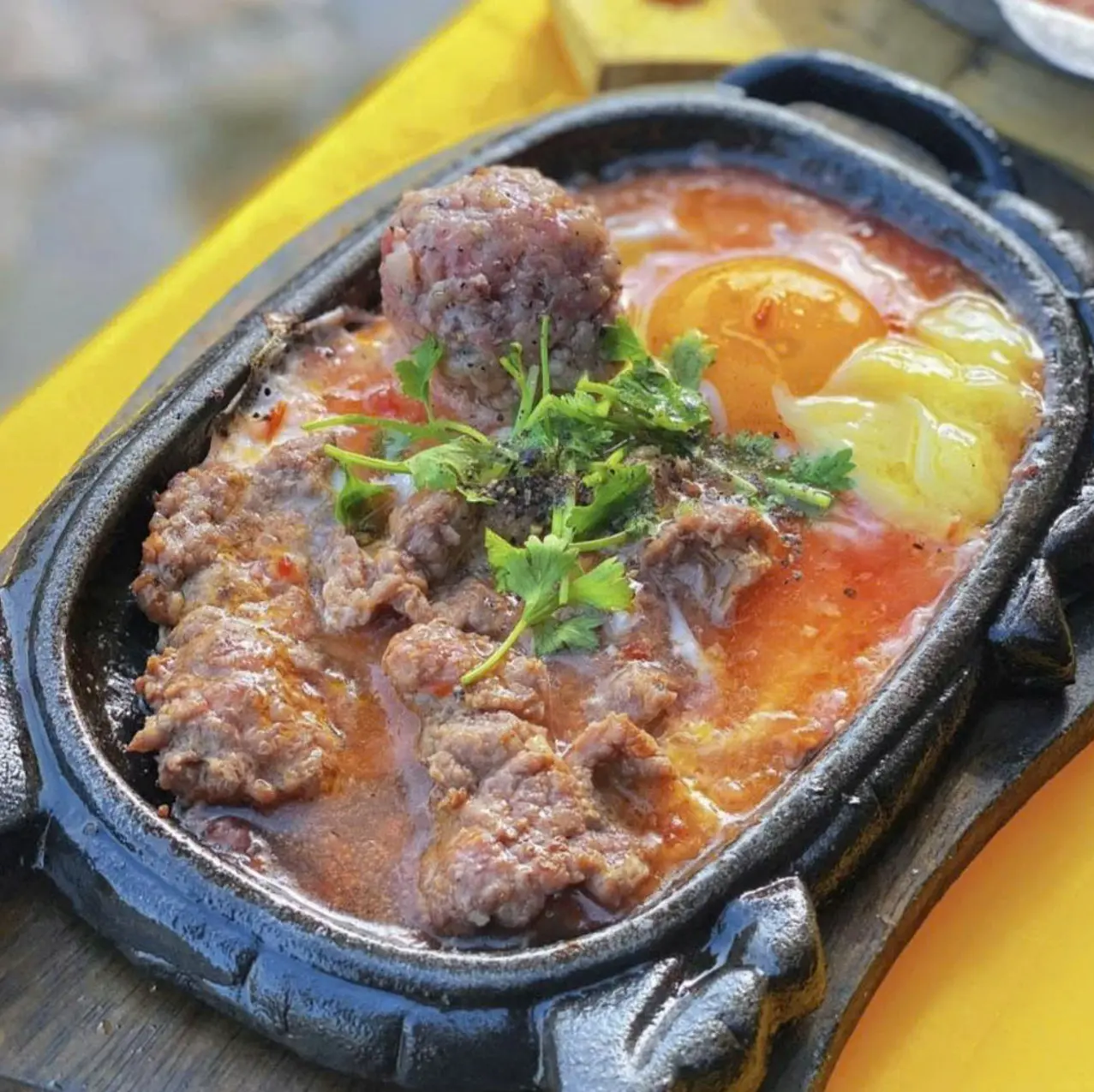 Ảnh bìa Bếp Hương Nhà - Bò Né, Bánh Mì Xíu Mại & Mì Trộn - Nguyễn Xiển