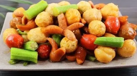Ảnh bìa Bếp Đậu Đỏ - Ăn Vặt Độc Đáo - Quang Trung
