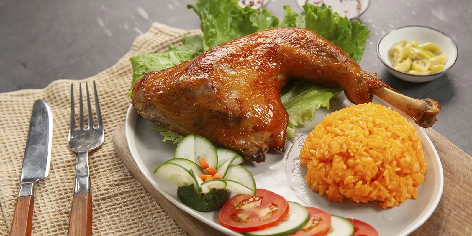 Ảnh bìa Cơm Gà Hoàng My - Phạm Văn Đồng