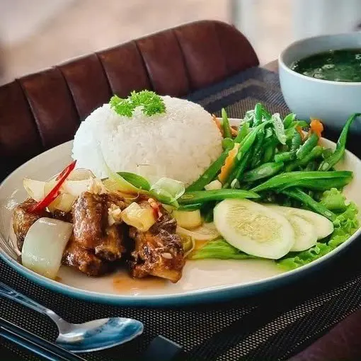 Ảnh bìa Cơm Trưa & Hủ Tiếu Nam Vang Hương Ghẹ - Hà Huy Giáp