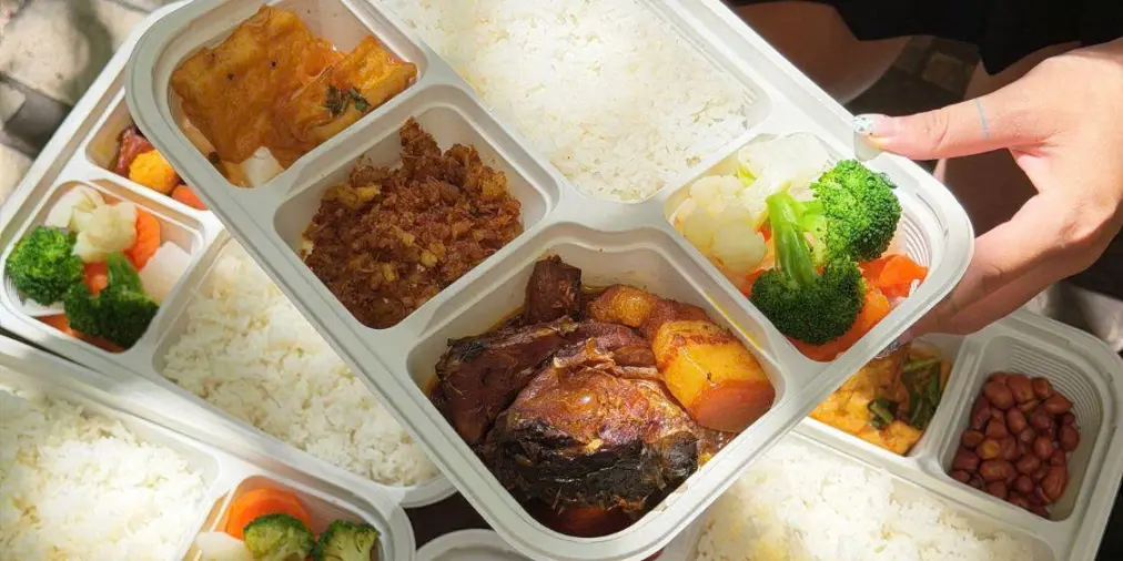 Ảnh bìa Cơm Phố Đông - Cơm Văn Phòng Online - Nguyễn Ngọc Nại
